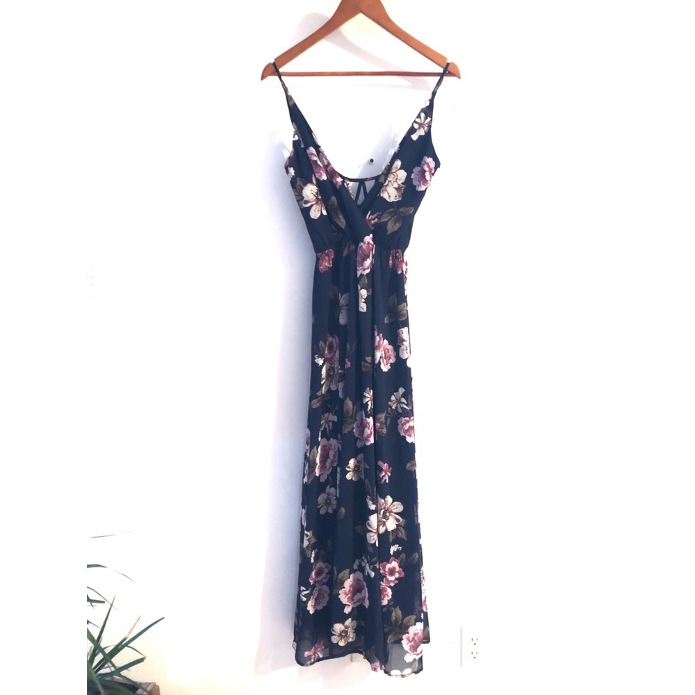 Trac Maxi Dress Floral/Navy size Small